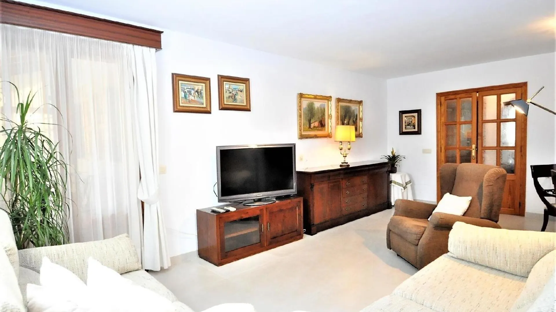 Ferienhaus Mit Privatpool Fuer 6 Personen Ca 170 Qm In Palma De Mallorca, Mallorca Palma De Mallorca Und Umgebung Spain